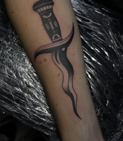 Blackwork dagger tattoo by Brazy
